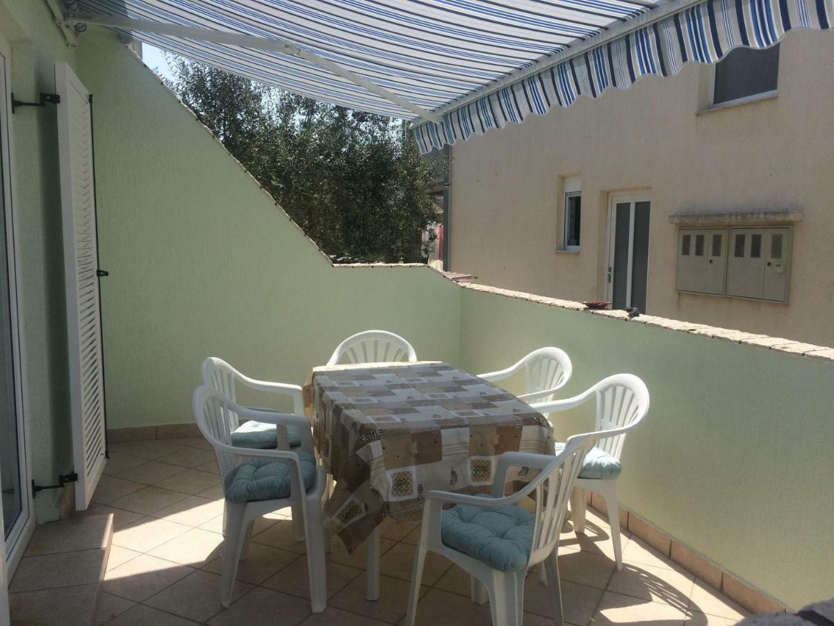 Palit Obiteljski Apartman Filip U Blizini Plaze Za Djecu מראה חיצוני תמונה