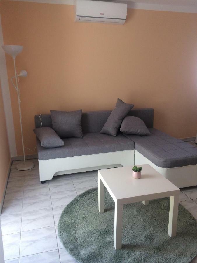 Palit Obiteljski Apartman Filip U Blizini Plaze Za Djecu מראה חיצוני תמונה
